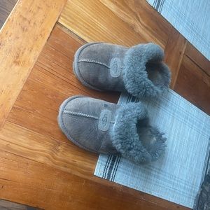 Gray ugg slippers